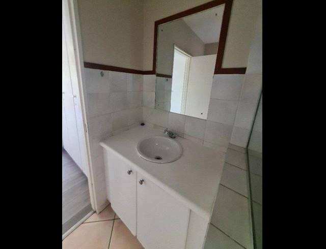 2 BEDROOM APARTMENT FOR SALE IN DOWERGLEN EXT 4